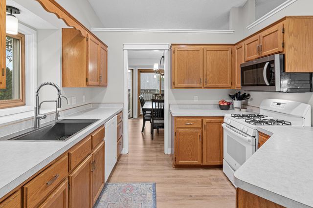 2060 121st Lane NW, Coon Rapids, MN 55448