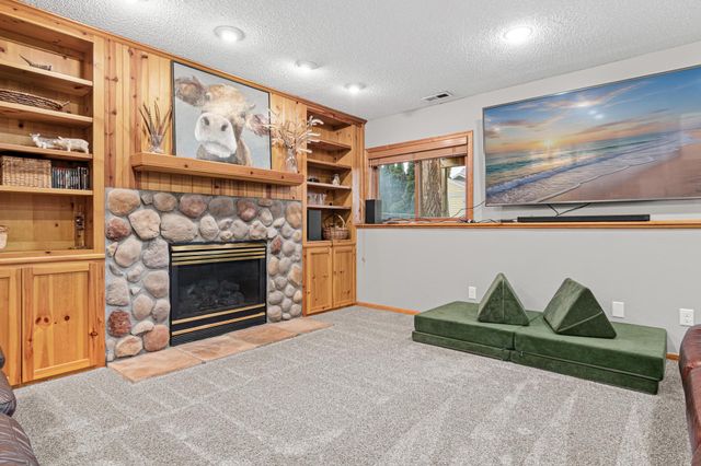 2060 121st Lane NW, Coon Rapids, MN 55448