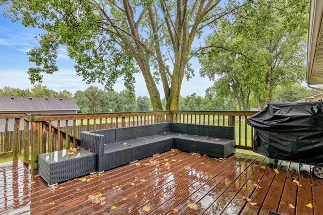 2060 121st Lane NW, Coon Rapids, MN 55448
