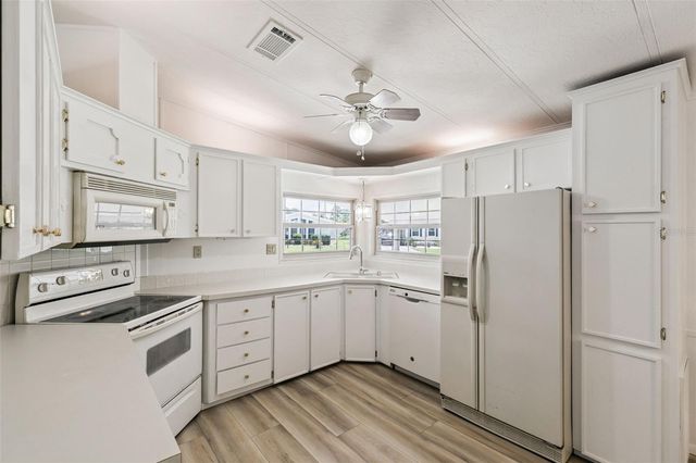 938 BLUE HERON BOULEVARD, Osteen, FL 32764