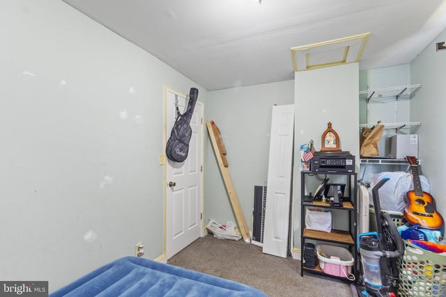 130 W EDGEVALE RD, Baltimore, MD 21225