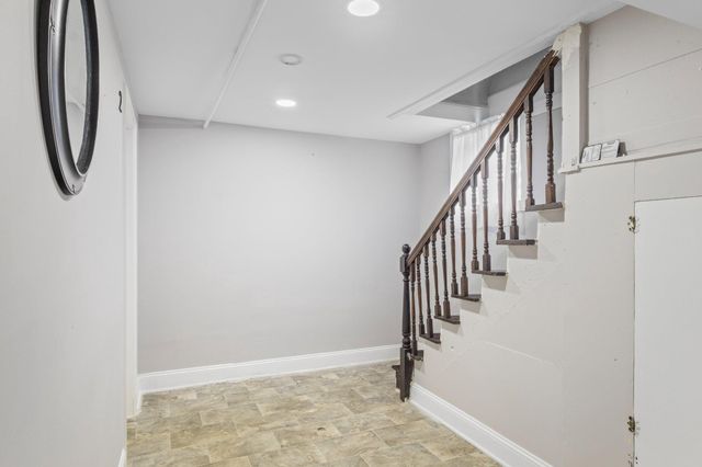 130 W EDGEVALE RD, Baltimore, MD 21225