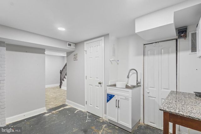 130 W EDGEVALE RD, Baltimore, MD 21225