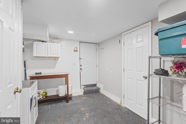 130 W EDGEVALE RD, Baltimore, MD 21225