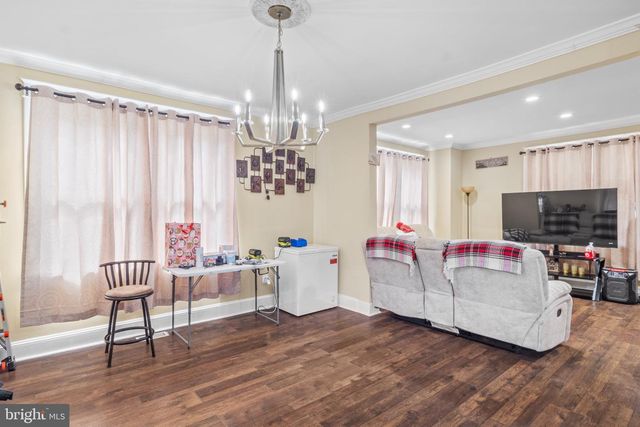 130 W EDGEVALE RD, Baltimore, MD 21225