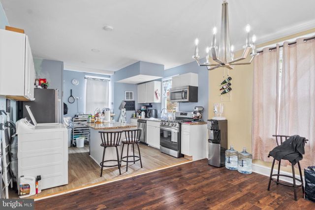 130 W EDGEVALE RD, Baltimore, MD 21225