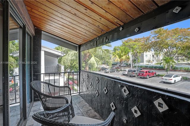 19220 NE 25th Ave 271B, Miami, FL 33180