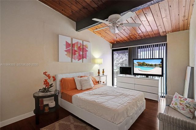 19220 NE 25th Ave 271B, Miami, FL 33180