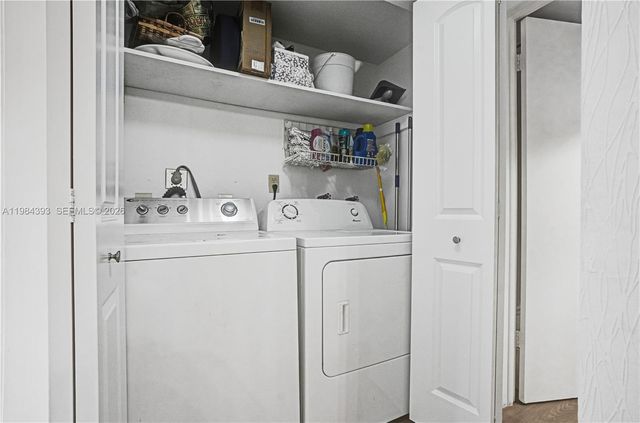 19220 NE 25th Ave 271B, Miami, FL 33180