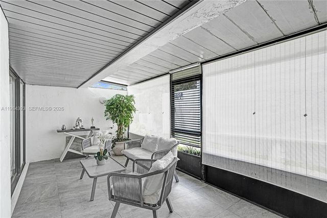 19220 NE 25th Ave 271B, Miami, FL 33180