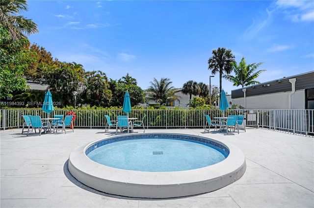 19220 NE 25th Ave 271B, Miami, FL 33180