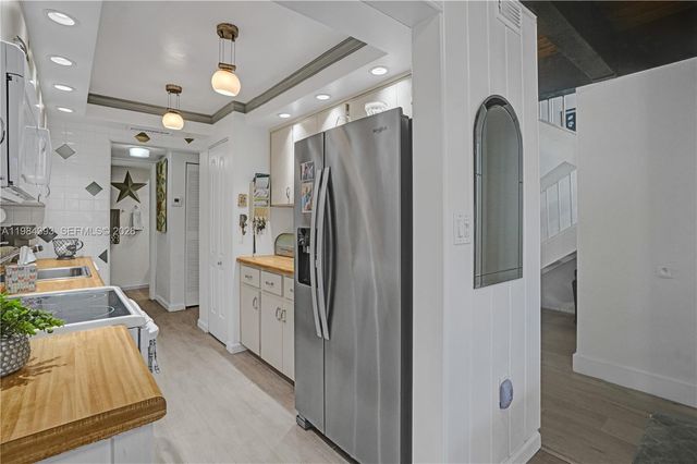 19220 NE 25th Ave 271B, Miami, FL 33180