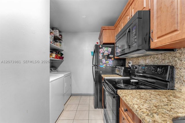 9618 SW 3rd Ln 18, Miami, FL 33174