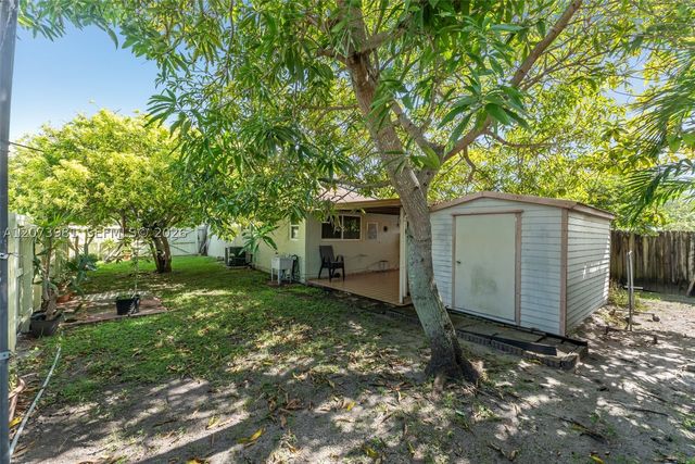 9618 SW 3rd Ln 18, Miami, FL 33174