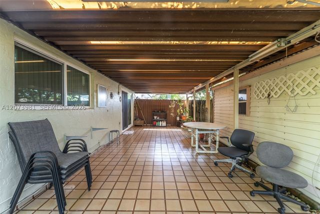 9618 SW 3rd Ln 18, Miami, FL 33174