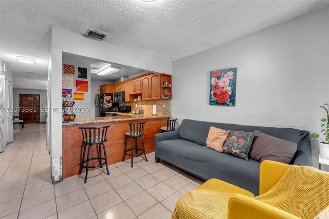 9618 SW 3rd Ln 18, Miami, FL 33174