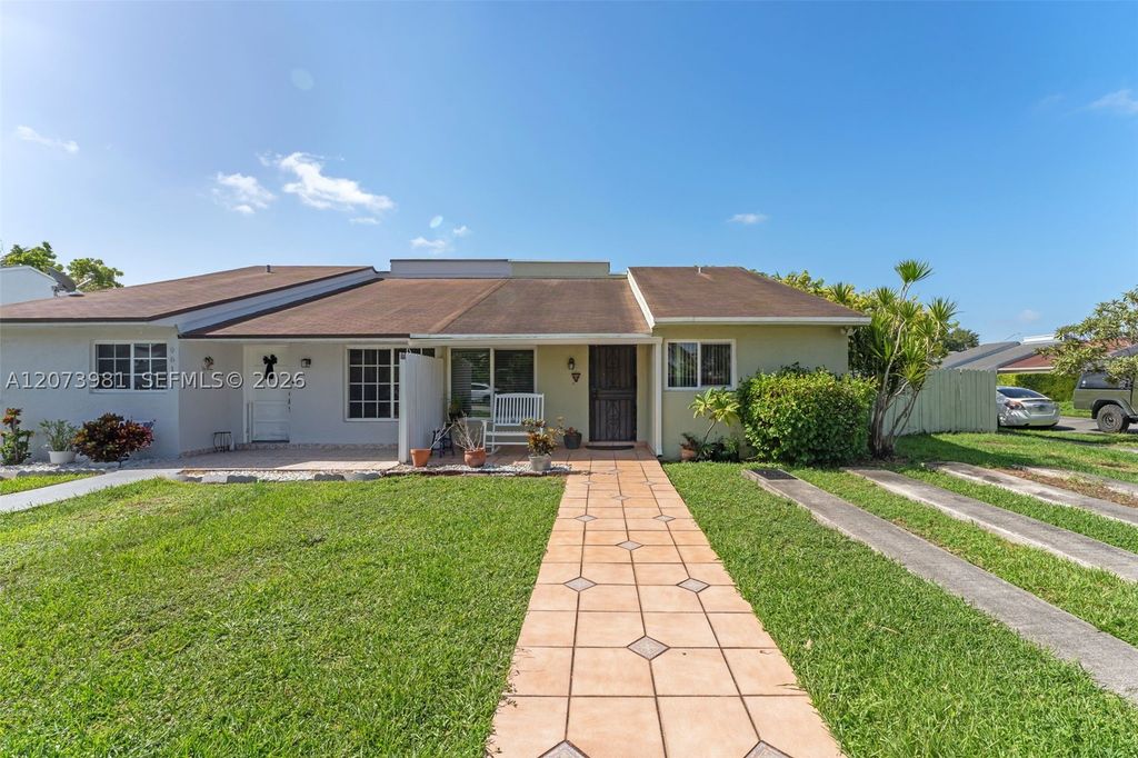 9618 SW 3rd Ln 18, Miami, FL 33174