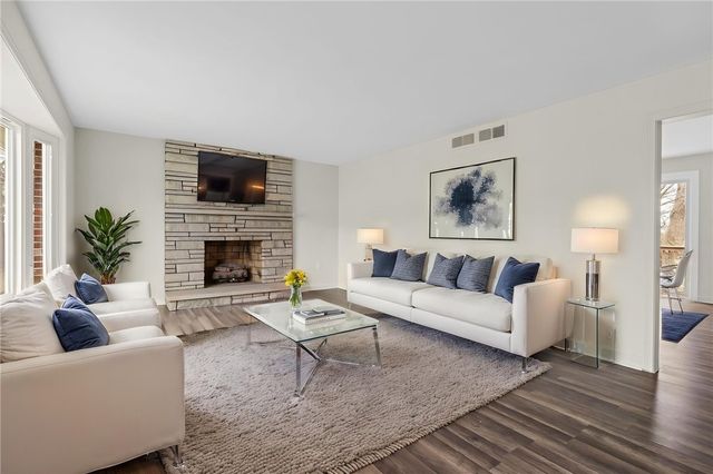 2 Julia Drive, North Providence, RI 02911