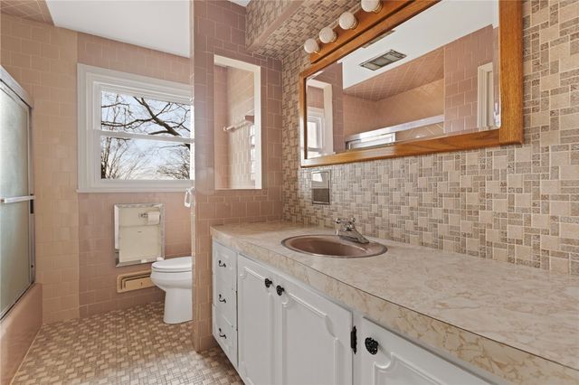 2 Julia Drive, North Providence, RI 02911