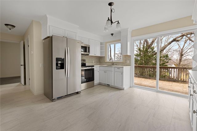 2 Julia Drive, North Providence, RI 02911