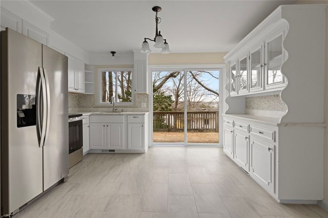 2 Julia Drive, North Providence, RI 02911