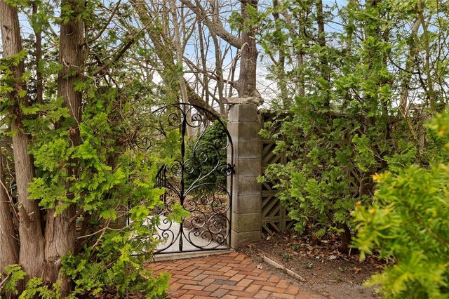 2 Julia Drive, North Providence, RI 02911