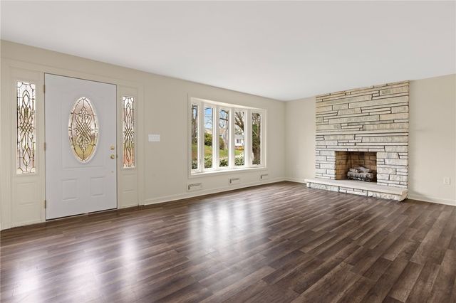 2 Julia Drive, North Providence, RI 02911