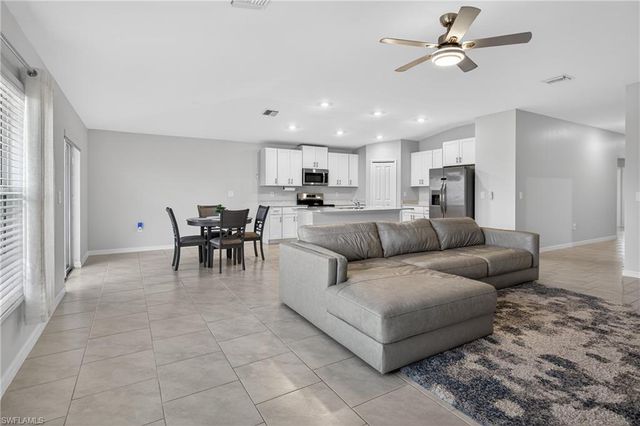 4117 Etna CT, North Fort Myers, FL 33917