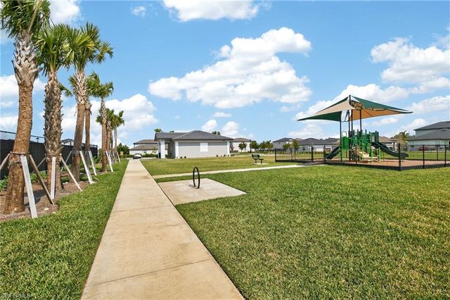 4117 Etna CT, North Fort Myers, FL 33917