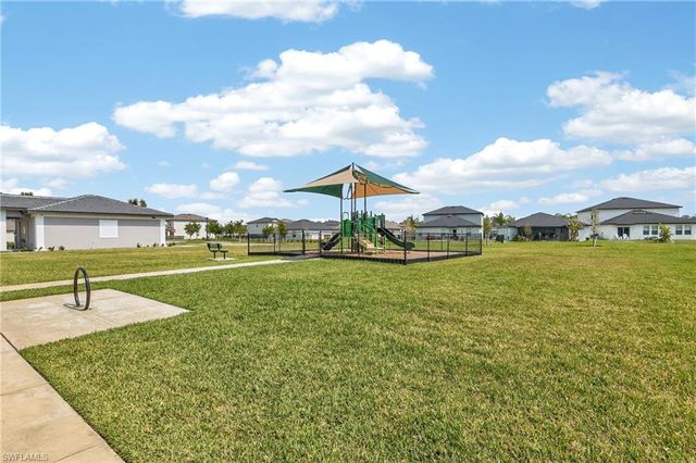 4117 Etna CT, North Fort Myers, FL 33917