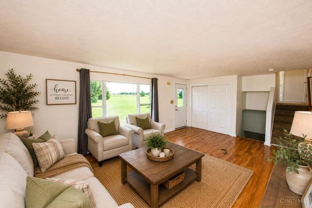 816 Farmers Road, Washington Twp, OH 45177