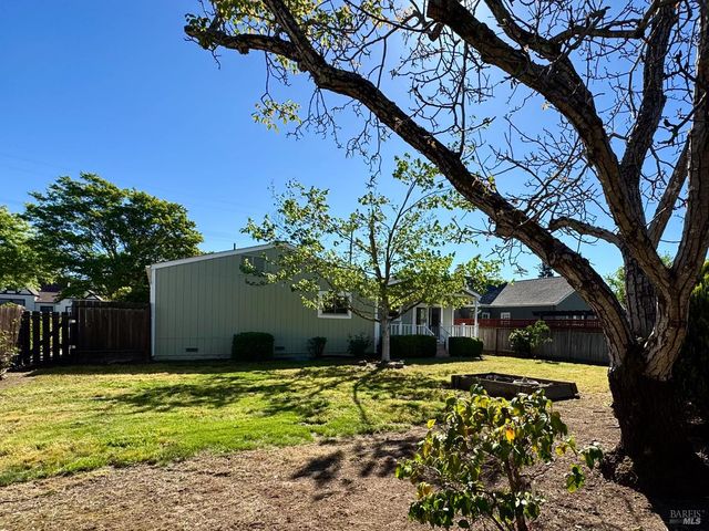 159 S Seymour St, Napa, CA 94559