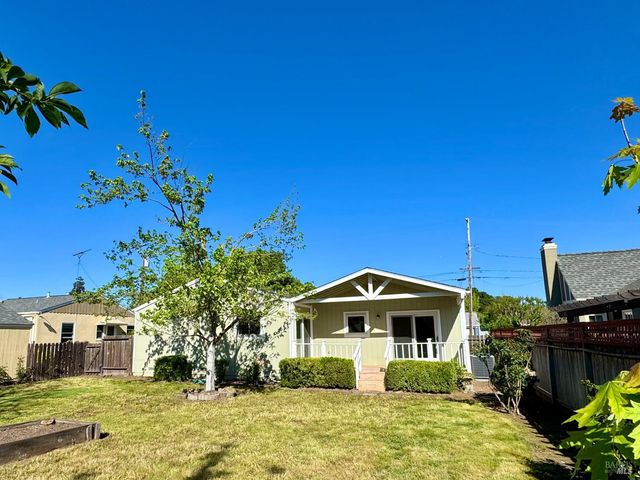 159 S Seymour St, Napa, CA 94559