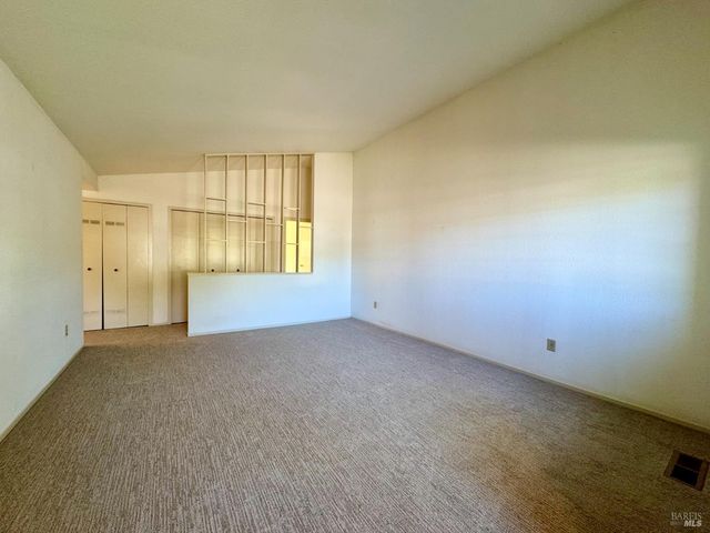 159 S Seymour St, Napa, CA 94559