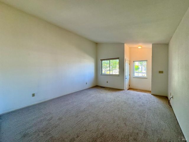 159 S Seymour St, Napa, CA 94559