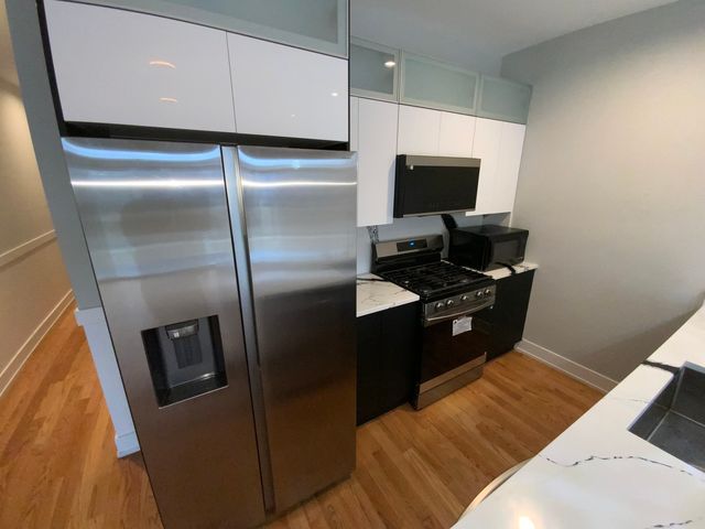 6325 S Langley Avenue, Chicago, IL 60637