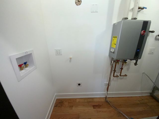 6325 S Langley Avenue, Chicago, IL 60637