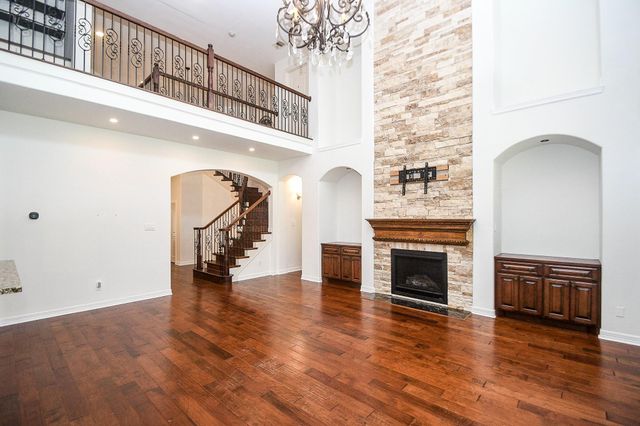7418 Dresden Avenue, Sugar Land, TX 77479