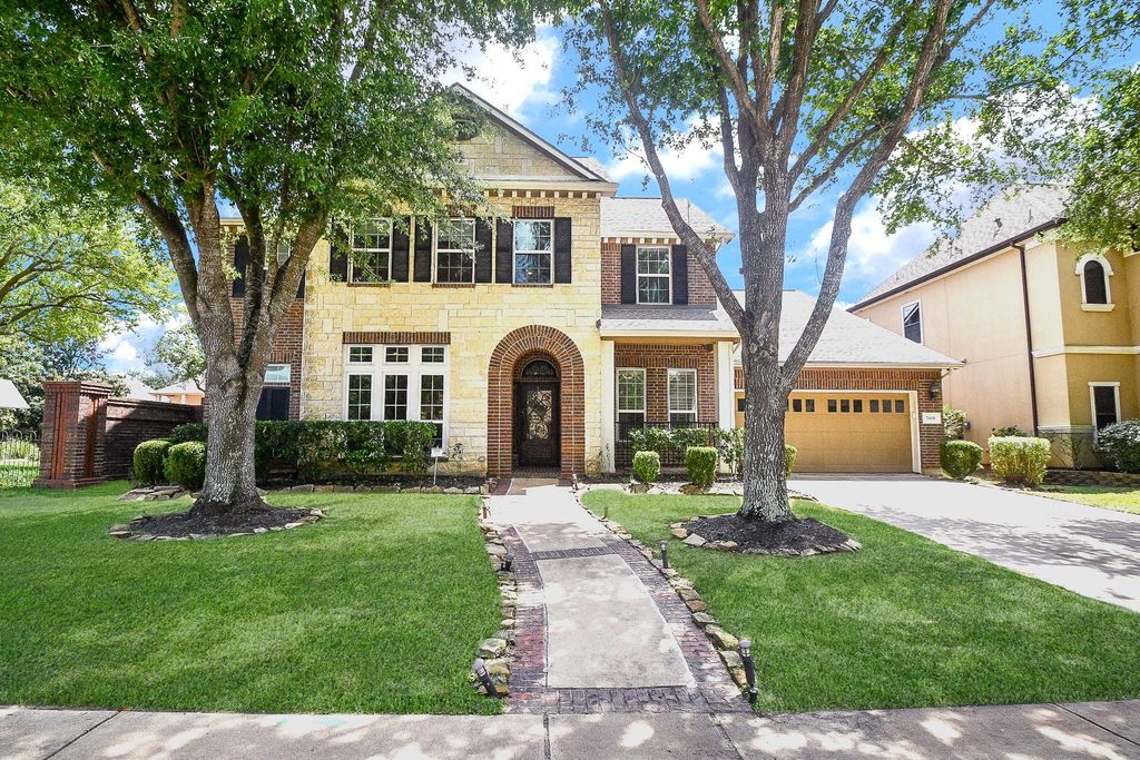 7418 Dresden Avenue, Sugar Land, TX 77479
