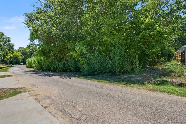 11547 Persimmon Street, Willis, TX 77318