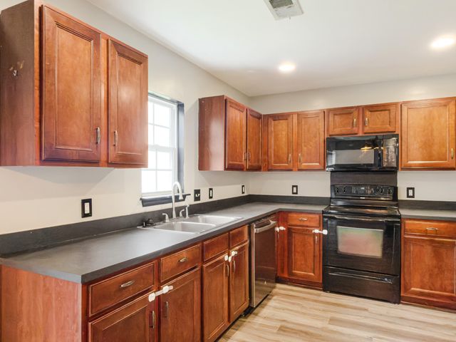 408 Dovetail Circle, Summerville, SC 29483