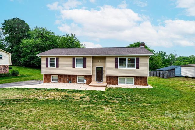 3231 25th Street NE, Hickory, NC 28601