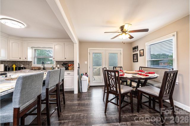3231 25th Street NE, Hickory, NC 28601