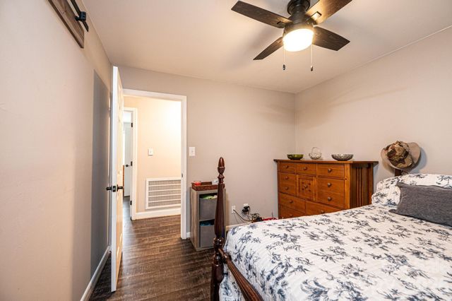 3231 25th Street NE, Hickory, NC 28601
