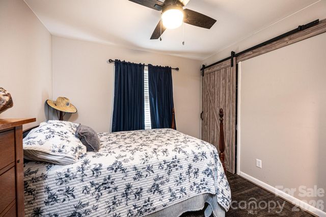 3231 25th Street NE, Hickory, NC 28601