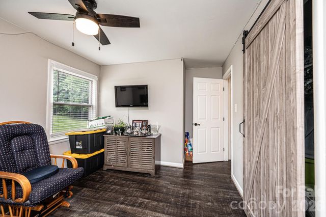 3231 25th Street NE, Hickory, NC 28601