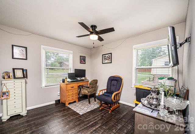 3231 25th Street NE, Hickory, NC 28601