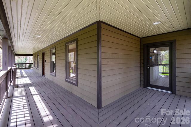 68 Sigmon Road, Fletcher, NC 28732