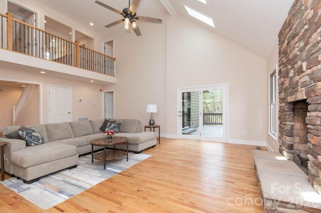 68 Sigmon Road, Fletcher, NC 28732