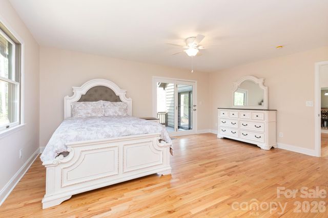 68 Sigmon Road, Fletcher, NC 28732